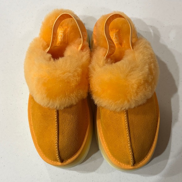 UGG Shoes - UGG New No Tags Orange Fluffy Platform Slippers